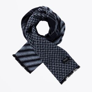 Men's Black and Gray Patterned Scarf